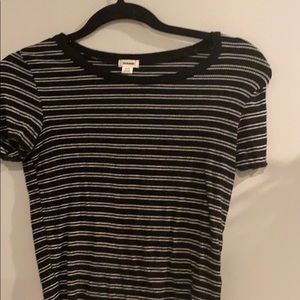 Cute striped top 📌2 for $7📌
